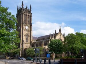 Minster pulls exhibition over Hamas fighter names