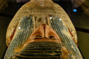 Mummy Photo by Narciso Arellano unsplash